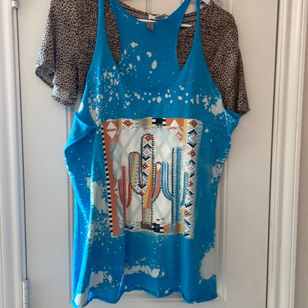 Graphic tank